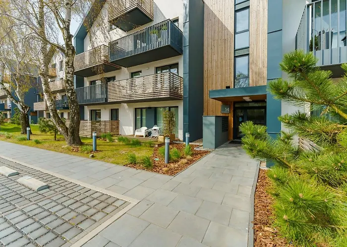 Oak Tree Surfingbird